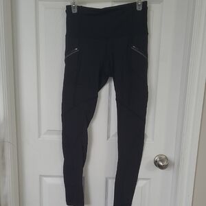 Lululemon Black High-Waisted Leggings with Zipper Pockets See Pics 4 Pilling